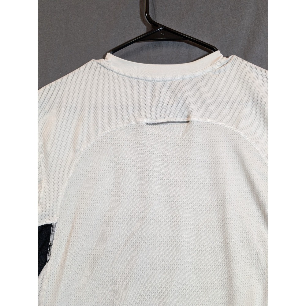 Champion Size Large Short Sleeve White Sports‎ Shirt - Picture 9 of 12